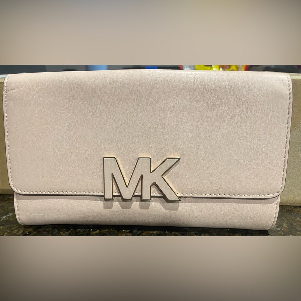 Michael Kors Florence Large Leather Billfold Wallet – Blush Pink